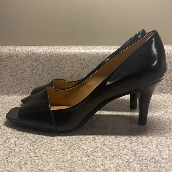Calvin Klein Peep Toe Heel Size 8 - Picture 4 of 5